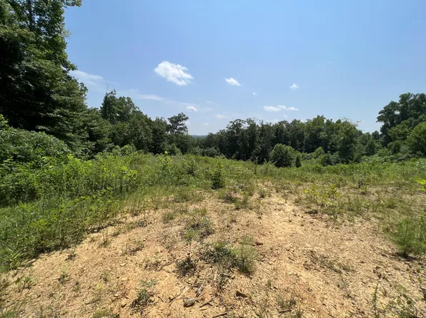 1 Carlisle Ave #1, Beattyville, KY 41311