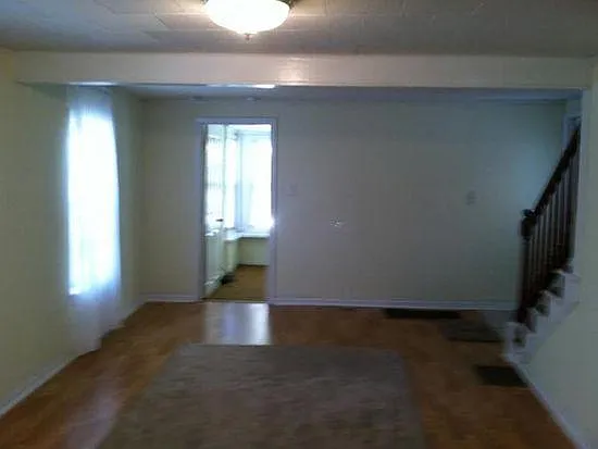 Building Photo - 415 Morton Ave