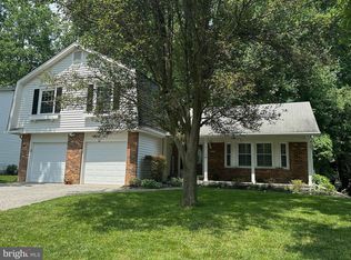 9712 Waterline Dr, Burke, VA 22015
