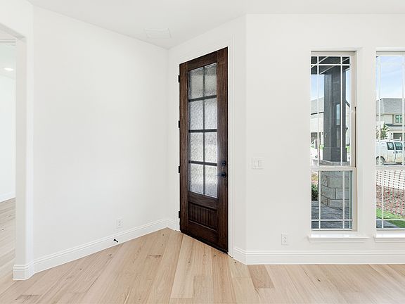 4th image of 4005 Miscellany Ln