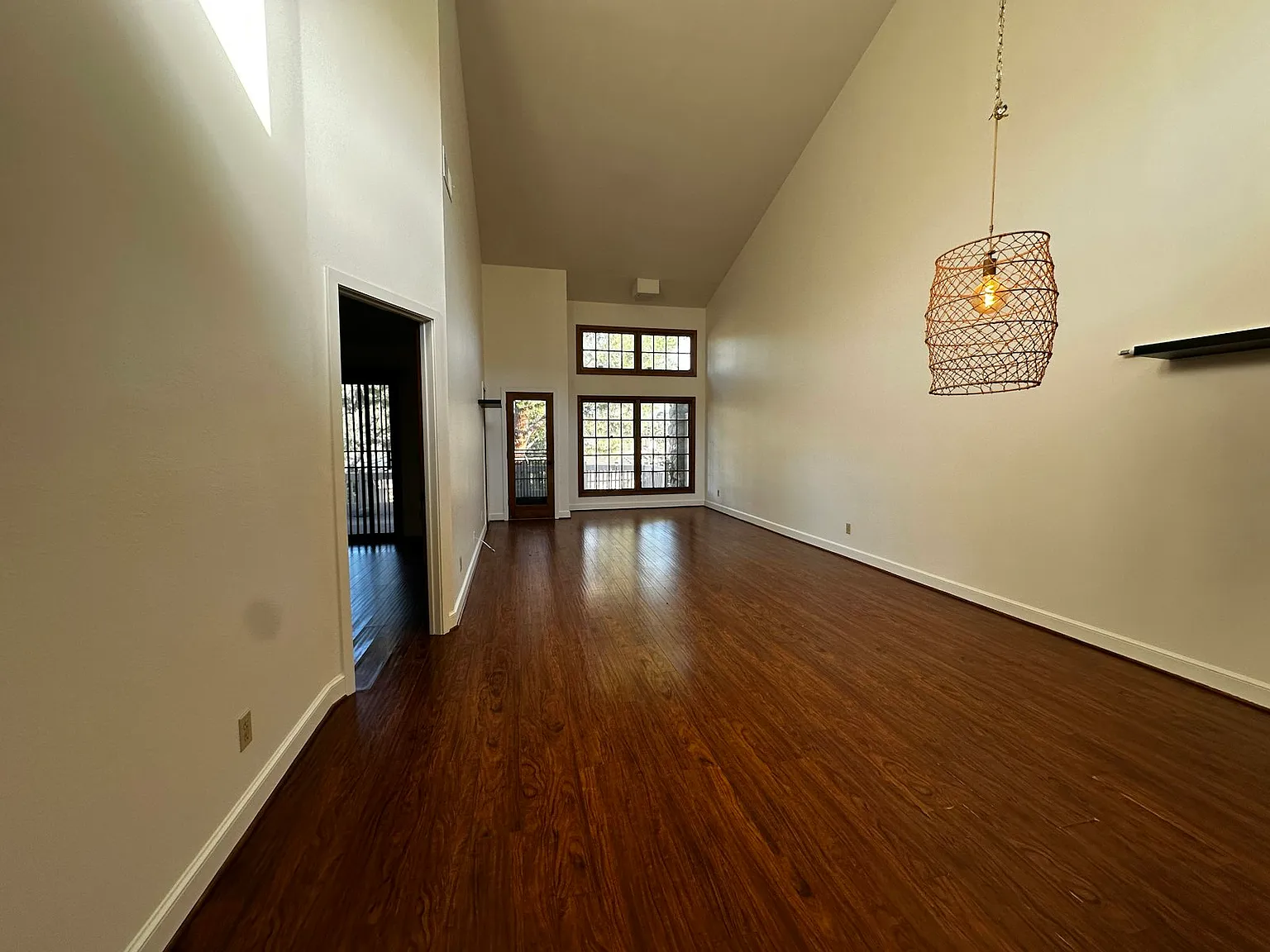 8555 Circle R Course Ln — Photo 4
