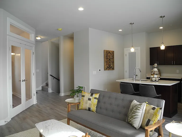 301 Cross Oak Dr #4 — Photo 6