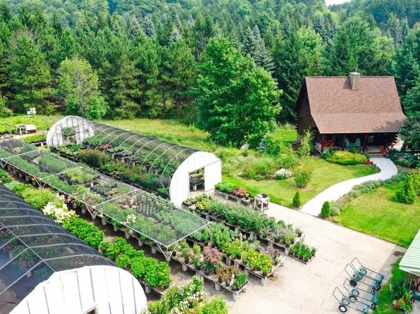 7740 N Swede Rd, Northport, MI 49670