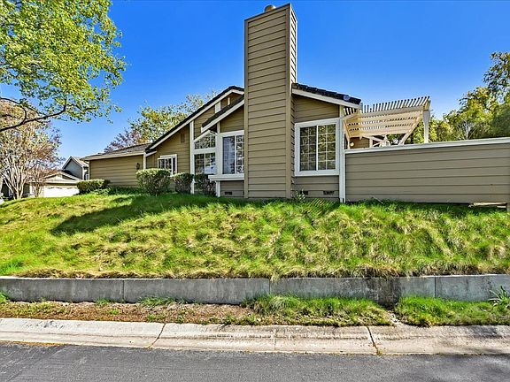 2nd image of 1221 Copper Peak Ln