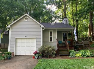 105 Shotts Ct, Cary, NC 27511