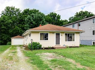 488 Massillon Rd, Akron, OH 44306