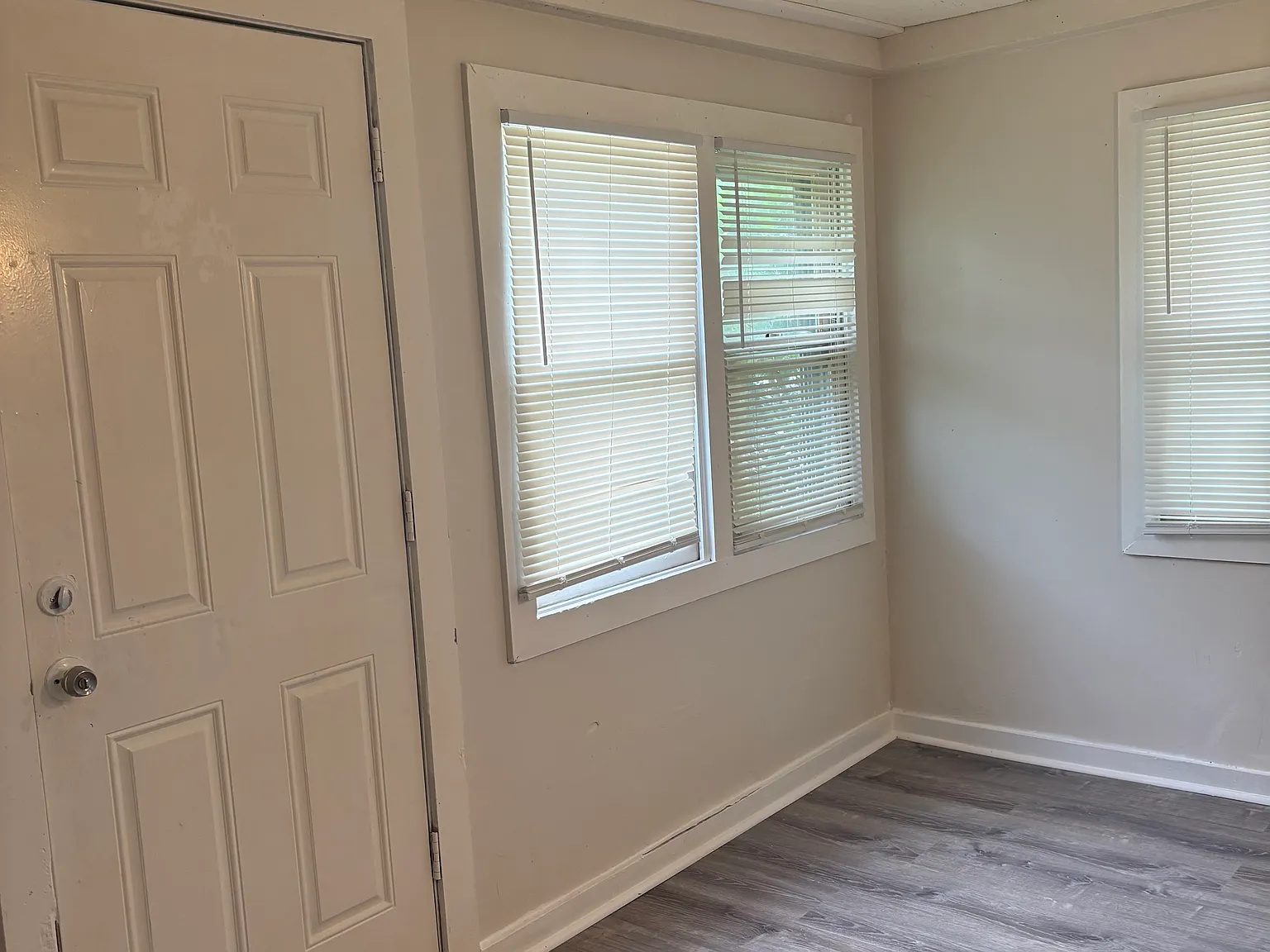 4 bed, 1120 sqft, $1,800 — Photo 1
