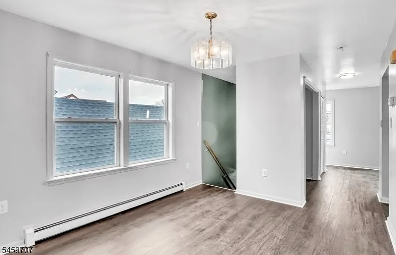 3 bed, 1.0 bath, $2,375 — Photo 4