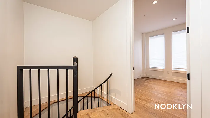 Rented by Nooklyn NYC LLC | media 40