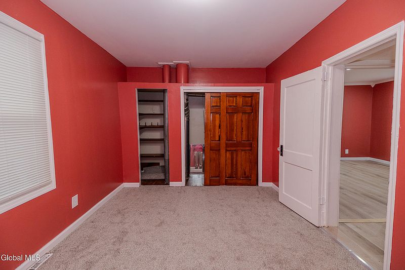 5th image of 755 Curry Road