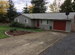 112 Laguna Ct, Roseburg, OR