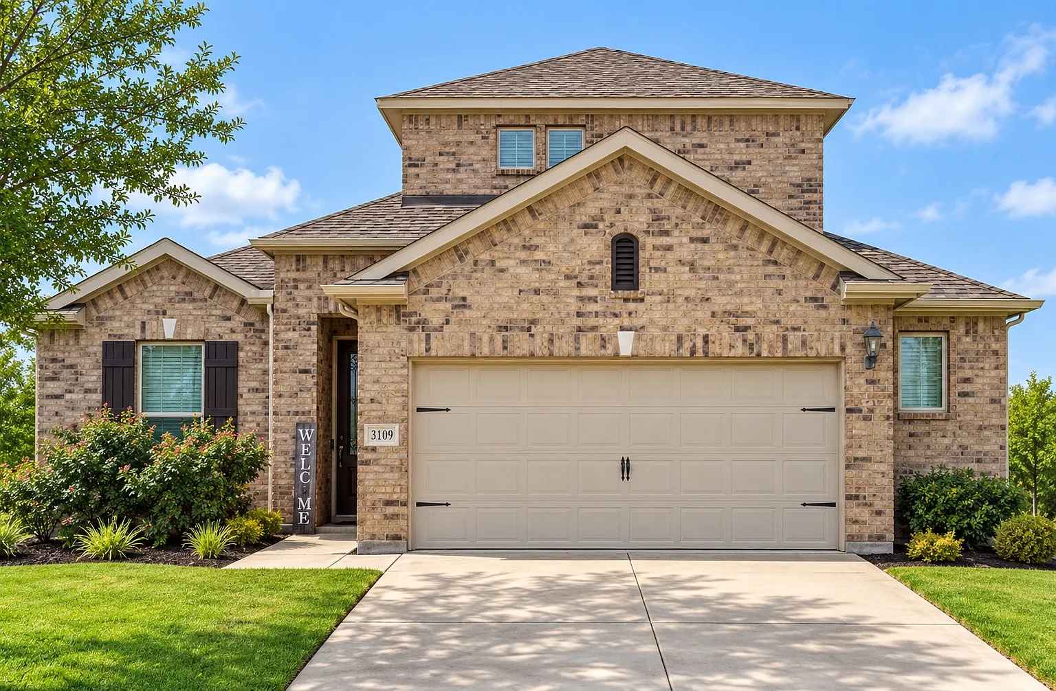 3 bed, 2084 sqft, $2,299 — Photo 1