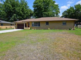 520 Fall Creek Dr, Anderson, IN 46013