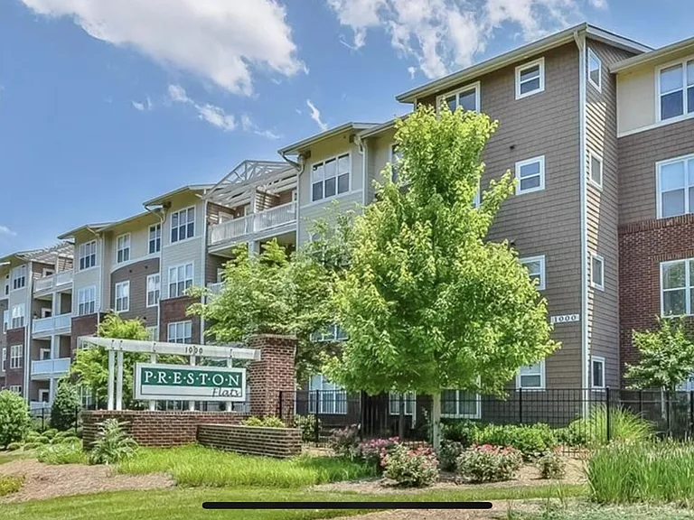 1000 E Woodlawn Rd #222 — Photo 15