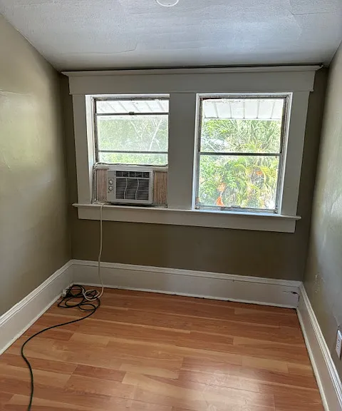2326 Unity Ave #1 — Photo 8