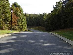 5th image of 4562 Mirror Lake Dr