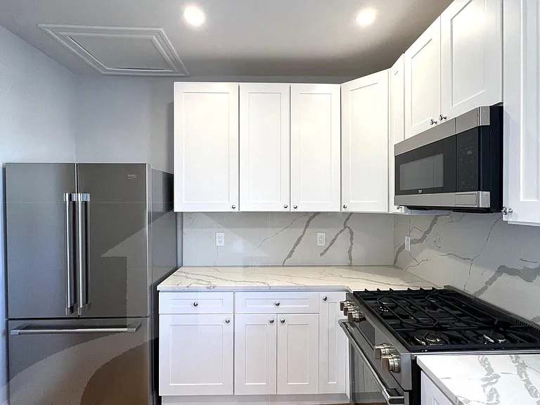 75 Winchester St — Photo 3