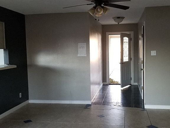 5th image of 806 W Jaffa St