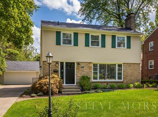 1532 Ridgewood Ave SE, East Grand Rapids, MI