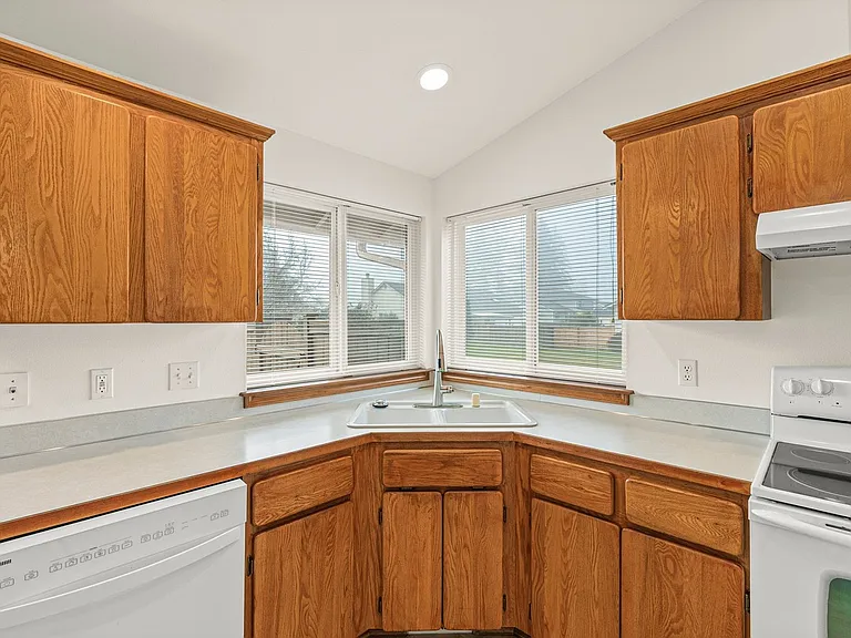 1224 143rd St E — Photo 13