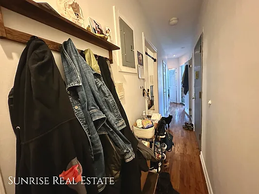 Rented by Sunrise Real Estate | media 22