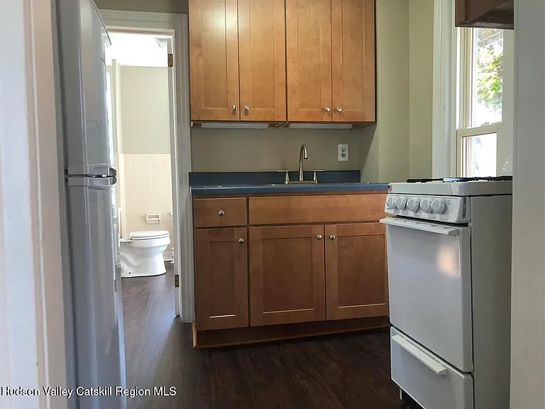 261 Fair St #C — Photo 8