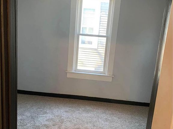 3rd image of 1409 Marquette St #2