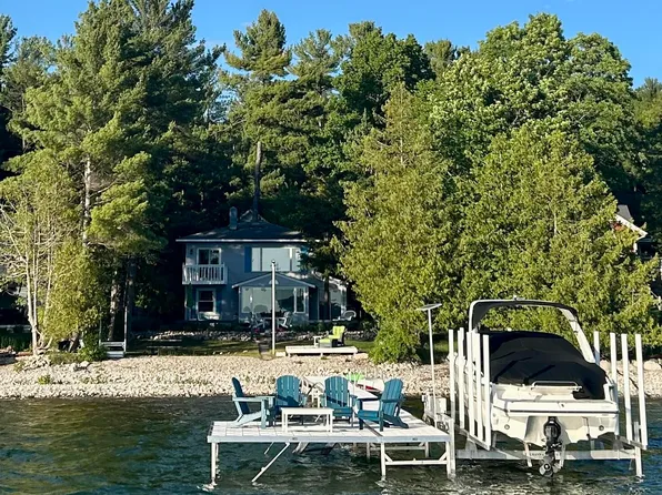 3944 Springwater Beach Rd, Boyne City, MI 49712