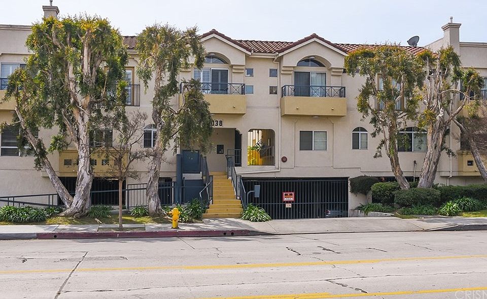 1st image of 11038 Camarillo St Unit 17