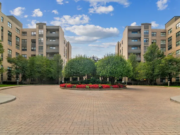 4545 W Touhy Ave APT 511E, Lincolnwood, IL 60712