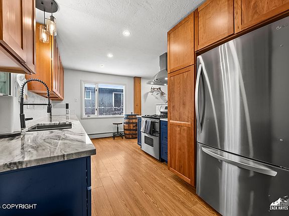 3rd image of 8024 Wisteria St