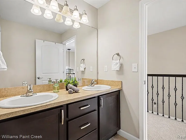 4846 E Stonegate Cir — Photo 27