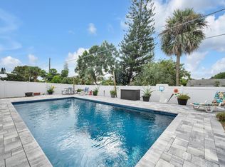 2228 NE 16th Ct, Jensen Beach, FL 34957