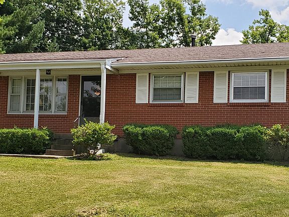 2nd image of 920 Circle Dr