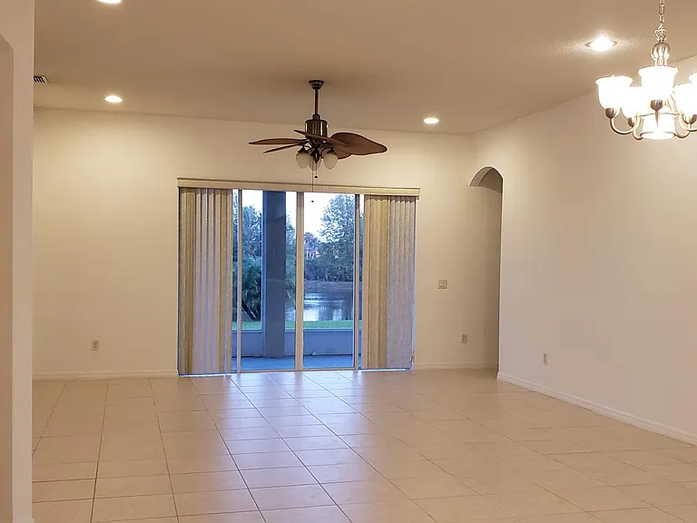 9010 Cormorant Ct — Photo 13