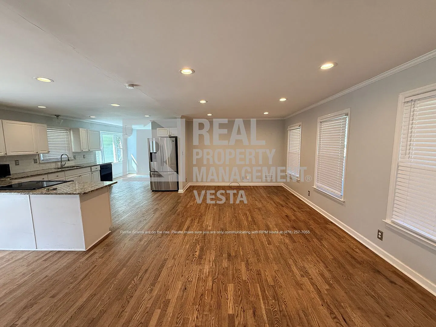 3 bed, 2.5 bath, 1468 sqft, $1,700 — Photo 2