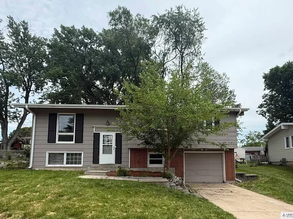 400 W Broadview Dr, Lincoln, NE 68505