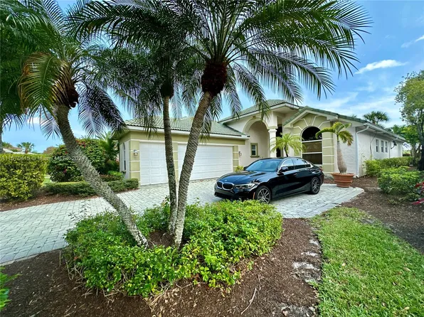 6646 Oakmont Way, West Palm Beach, FL 33412