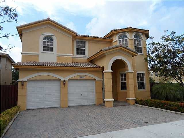 1st image of 11145 NW 78th Ln