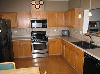 4th image of 9387 Harrison St #4