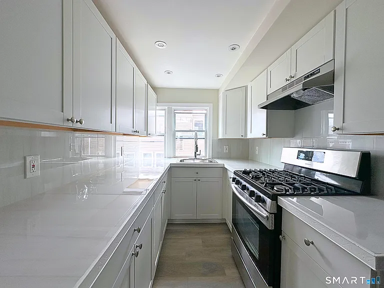 13 Bartlett St #2 — Photo 1