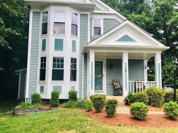 15259 Larkspur Ln, Dumfries, VA 22025