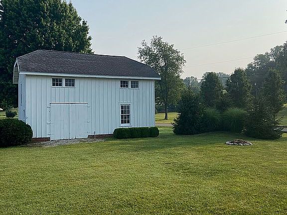4th image of 20 Masonic Park Ln