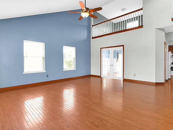 3rd image of 4778 Sea Biscuit Ct