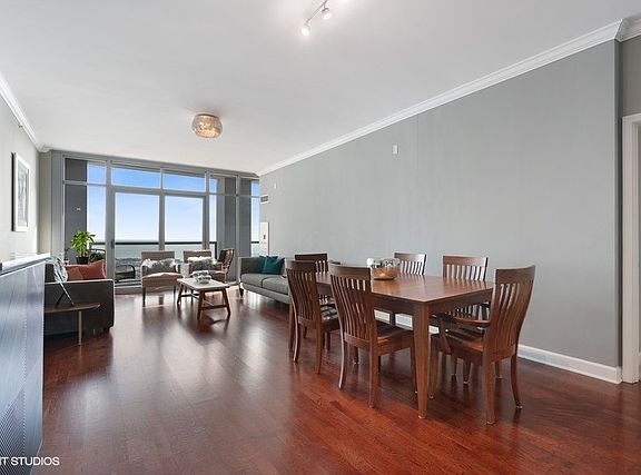 5th image of 1235 S Prairie Ave APT 2402