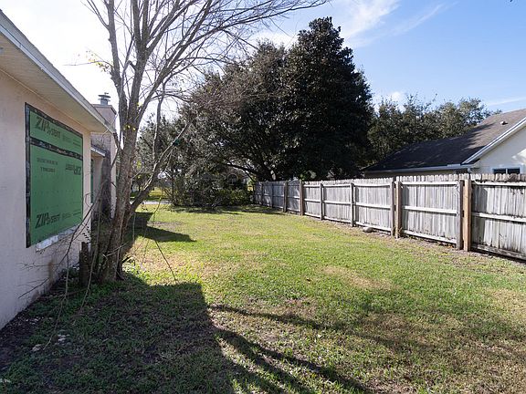 4th image of 260 N Churchill Dr