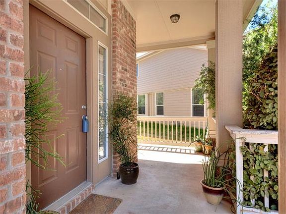 4th image of 1710 Kemah Dr