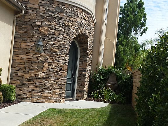 3rd image of 968 Alexandra Ct