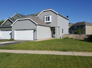 1519 N Pembroke Dr #1519, South Elgin, IL 60177