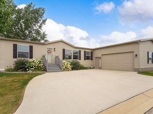 5429 Arboretum Trl, Howell, MI 48843